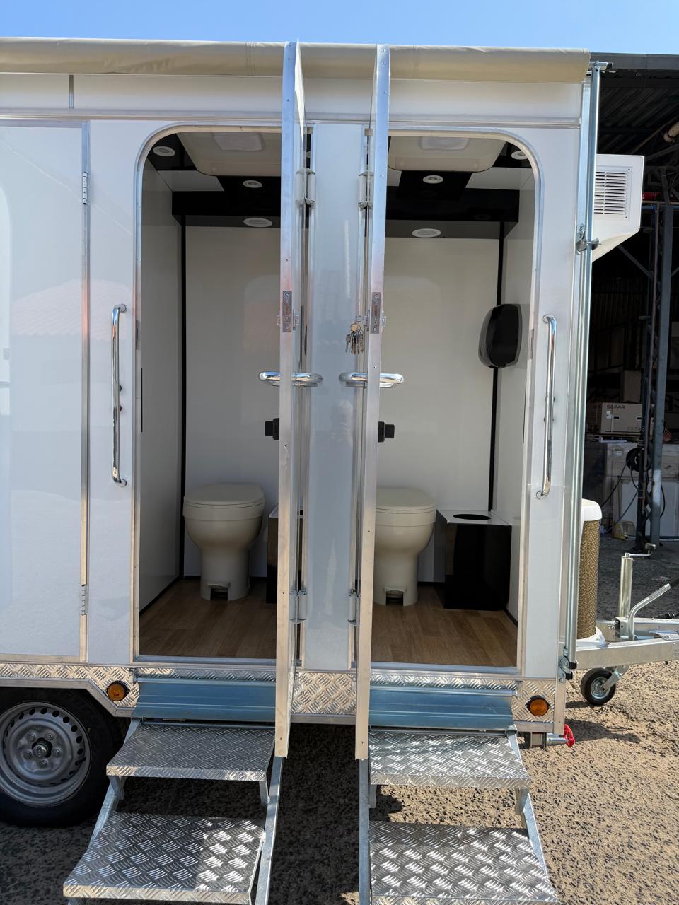 RT 350 Banheiro 06 box - pias externas