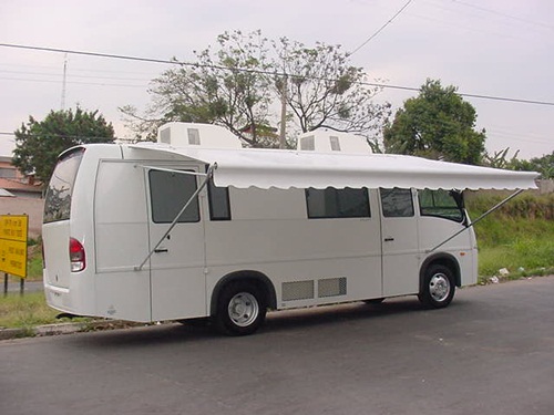 Como chegar até Mini Box Aguiar em Araguari de Ônibus?